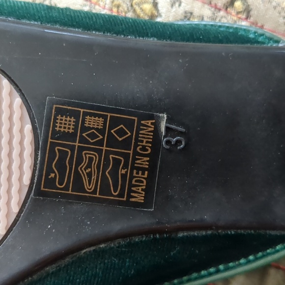 Qupid* Green Velvet Jeweled Buckle Pointed Toe Flat Ladies Shoes Size 37 NWOT - Picture 9 of 13